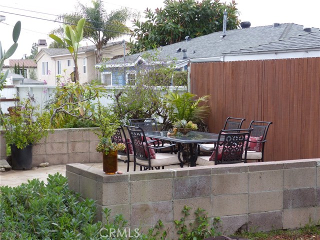 1751 10th Street, Manhattan Beach, California 90266, 3 Bedrooms Bedrooms, ,2 BathroomsBathrooms,Residential,Sold,10th,SB17000147