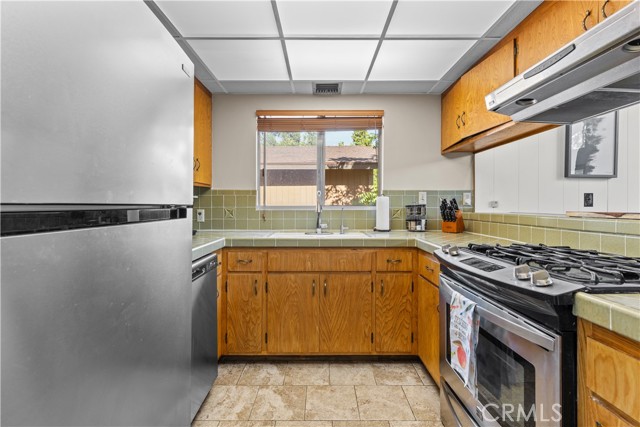 Detail Gallery Image 13 of 42 For 23755 Zuger Dr, Crestline,  CA 92325 - 3 Beds | 2 Baths