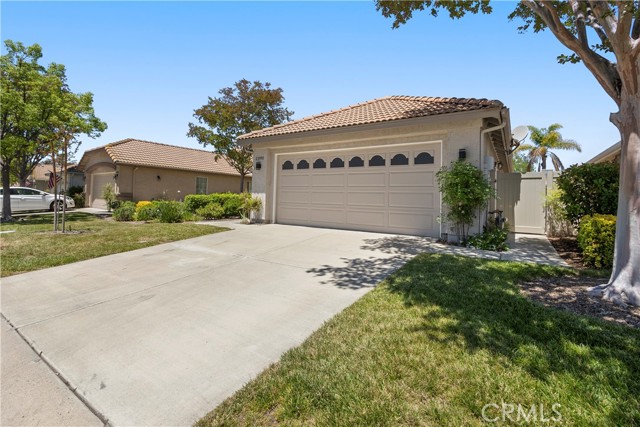 23998 Via Astuto, Murrieta CA: https://media.crmls.org/medias/f7e680e4-08a1-4ca6-adce-c3943989c33d.jpg