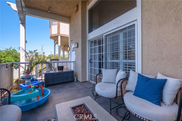 Detail Gallery Image 4 of 43 For 222 S Guadalupe Ave #1,  Redondo Beach,  CA 90277 - 4 Beds | 2/1 Baths