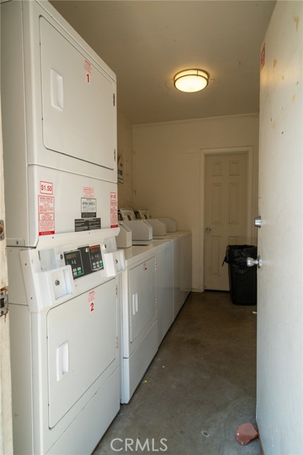 927 S Webster Avenue, Anaheim CA: https://media.crmls.org/medias/f7e85701-c084-44cc-8f71-4d70ccc24700.jpg