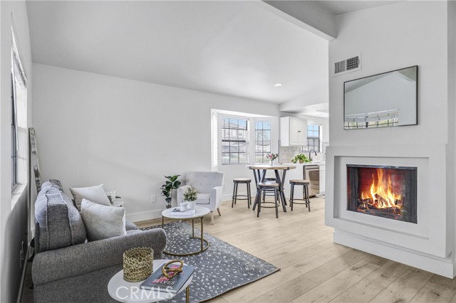 Detail Gallery Image 6 of 23 For 2633 Monte Carlo #4,  Santa Ana,  CA 92706 - 2 Beds | 2 Baths