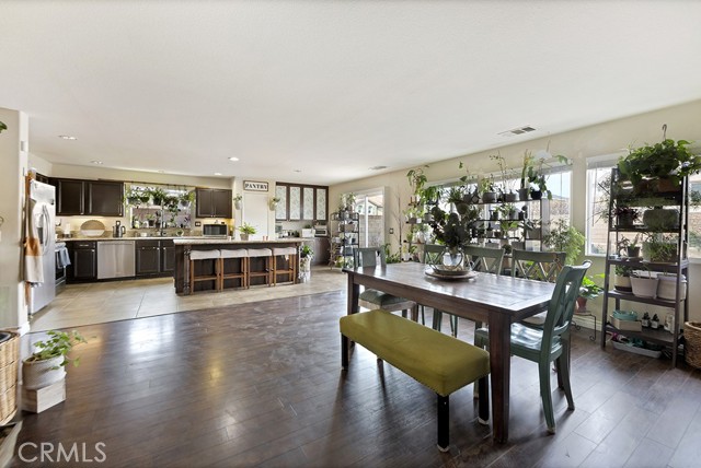 Detail Gallery Image 10 of 31 For 6247 Sandwood, Palmdale,  CA 93552 - 5 Beds | 3 Baths