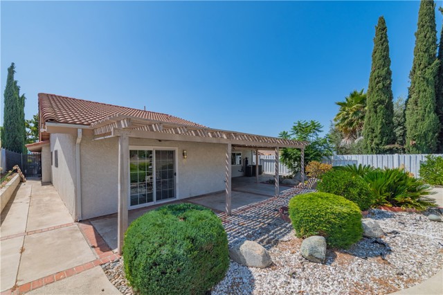 2126 Montera Drive, Hacienda Heights CA: https://media.crmls.org/medias/f7e90007-f9c6-4e90-820d-61d2ba5e202a.jpg