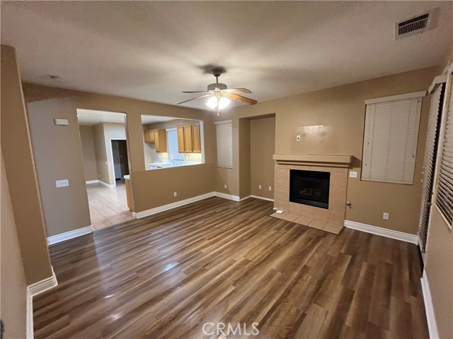 Detail Gallery Image 7 of 11 For 32862 32862 Sandal Wood, Lake Elsinore,  CA 92530 - 4 Beds | 3/1 Baths