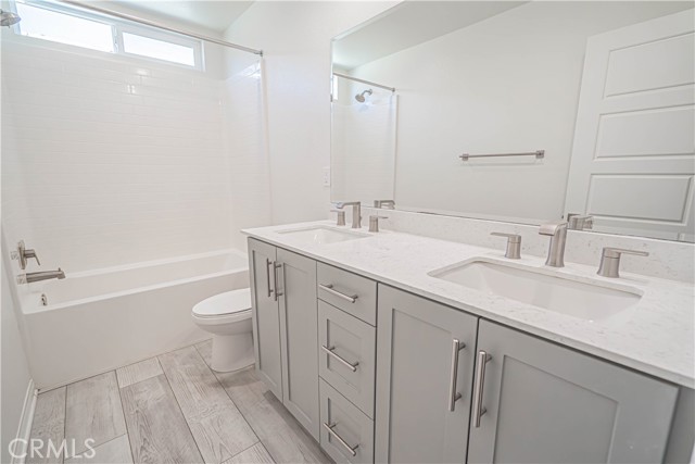 Detail Gallery Image 19 of 46 For 17047 Zion Drive, Canyon Country,  CA 91387 - 4 Beds | 3 Baths