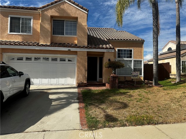 Detail Gallery Image 1 of 30 For 10659 Willow Creek Rd, Moreno Valley,  CA 92557 - 4 Beds | 2/1 Baths