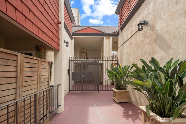Detail Gallery Image 27 of 27 For 5674 Windsor Way #201,  Culver City,  CA 90230 - 2 Beds | 2 Baths