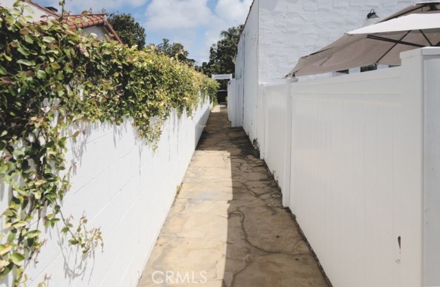 Detail Gallery Image 20 of 22 For 728 Euclid St #E,  Santa Monica,  CA 90402 - 1 Beds | 1 Baths