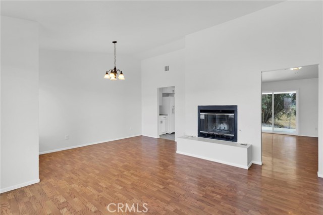 Detail Gallery Image 6 of 44 For 12421 Spring Valley Pkwy, Victorville,  CA 92395 - 4 Beds | 3 Baths