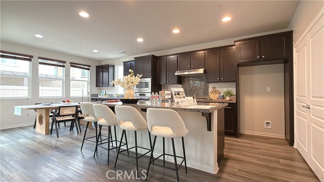 7833 Wild Rye Street, Chino CA: https://media.crmls.org/medias/f7ee2b04-61c6-4be4-9ef5-e71a35cb7179.jpg