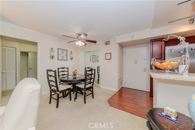 Detail Gallery Image 7 of 36 For 21450 Burbank Bld #211,  Woodland Hills,  CA 91367 - 2 Beds | 2 Baths