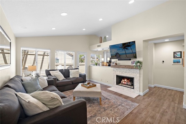 Detail Gallery Image 5 of 31 For 26433 Portola, Mission Viejo,  CA 92692 - 2 Beds | 2 Baths