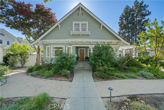 743 Harvard Avenue, Claremont CA: https://media.crmls.org/medias/f7ef27dc-8e2c-4fbe-977d-12c20bb1d870.jpg