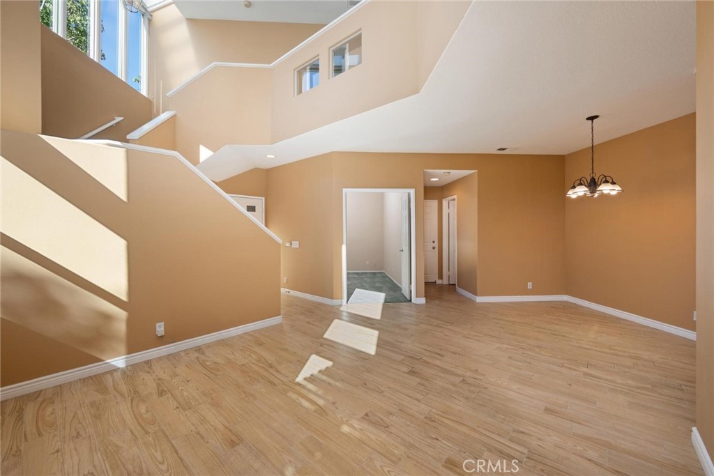 MLS #OC25245159 image #4