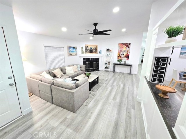 Detail Gallery Image 12 of 55 For 21851 Newland St. #299,  Huntington Beach,  CA 92646 - 3 Beds | 2 Baths