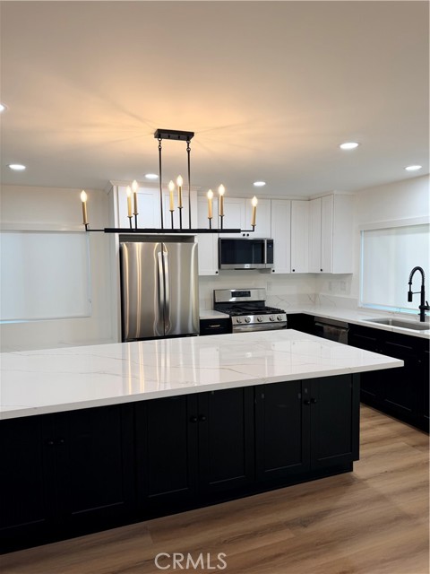 Detail Gallery Image 10 of 25 For 2534 Alona, Santa Ana,  CA 92706 - 5 Beds | 4 Baths