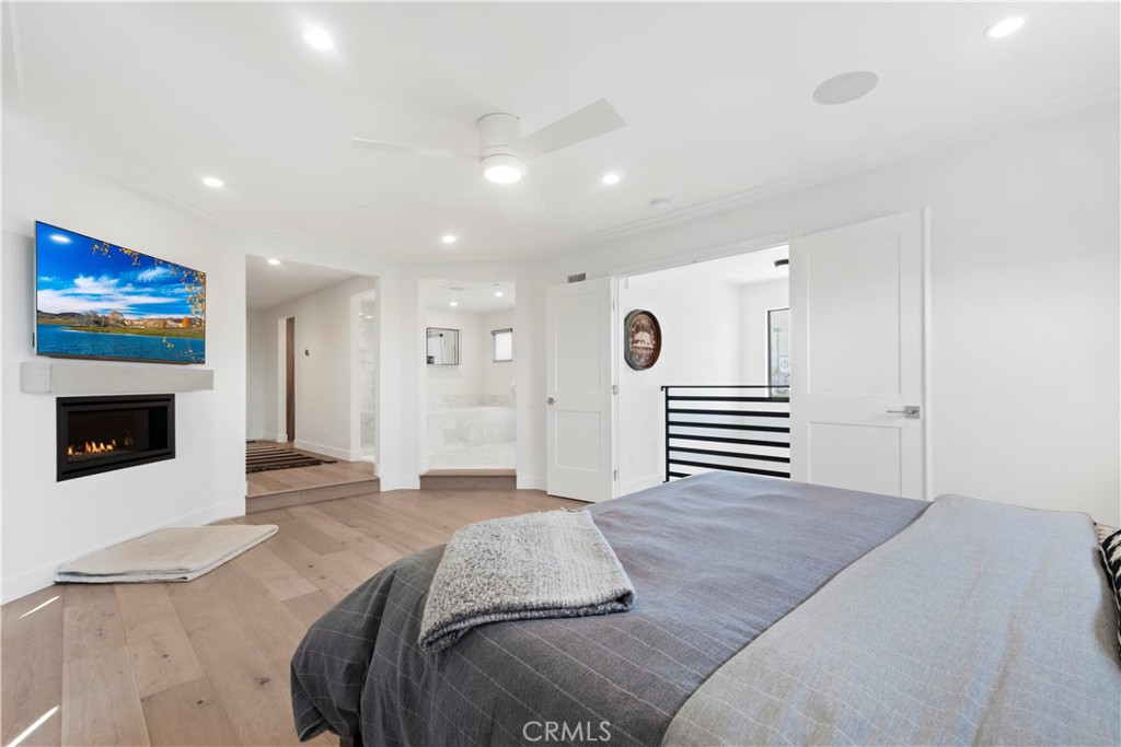 F7f023d0 3240 4924 Af9b Ff9da6ac6baf