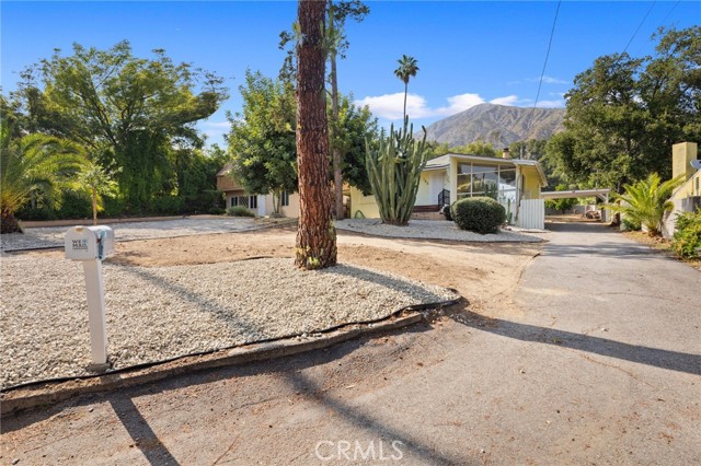 181 E Alegria Avenue, Sierra Madre CA: https://media.crmls.org/medias/f7f0ad92-80dd-4a42-a872-3b208df904bc.jpg