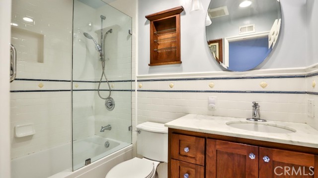 20931 Avenida Amapola, Lake Forest CA: https://media.crmls.org/medias/f7f0fe1e-c695-4b19-a34c-c28f3569e371.jpg