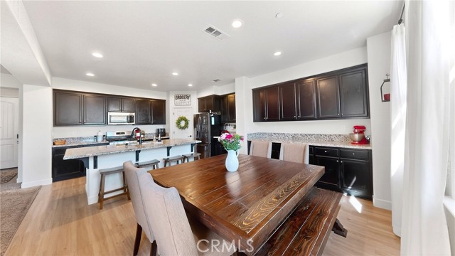 Detail Gallery Image 16 of 60 For 1164 Barcelona, Livingston,  CA 95334 - 4 Beds | 4 Baths