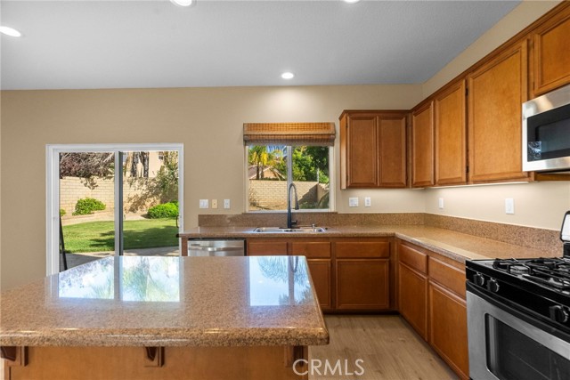 Detail Gallery Image 11 of 36 For 19316 Sidani Ln, Saugus,  CA 91350 - 3 Beds | 3 Baths