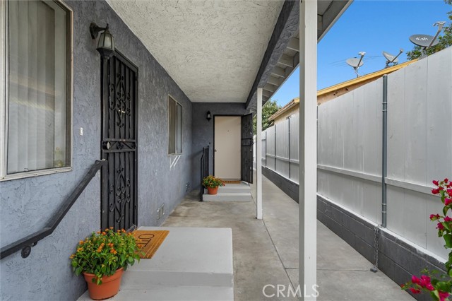 548 Bonita Street, San Pedro CA: https://media.crmls.org/medias/f7f22cd7-a70e-4b95-8516-c555b1de3a7a.jpg