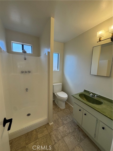 Detail Gallery Image 8 of 15 For 815 South Juanita, Redondo Beach,  CA 90277 - 4 Beds | 2 Baths