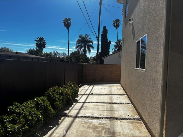 Detail Gallery Image 5 of 35 For 8644 N Corbin Ave, Northridge,  CA 91324 - 3 Beds | 3 Baths