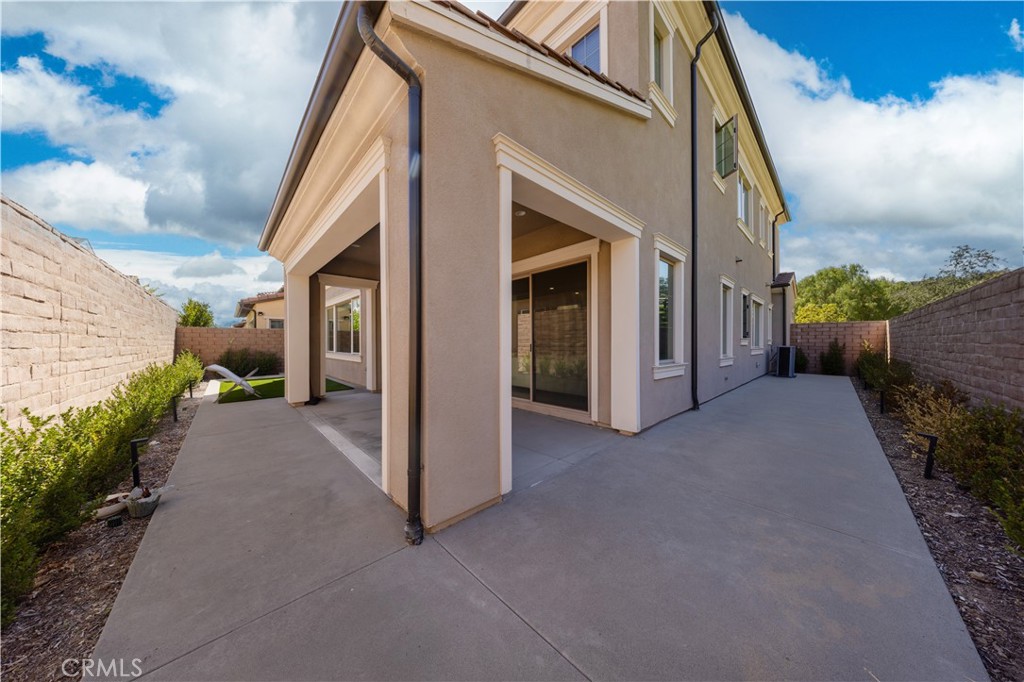 MLS #OC25171450 img 36