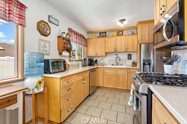 527 Blossom Lane, Redondo Beach, California 90278, 3 Bedrooms Bedrooms, ,1 BathroomBathrooms,Residential,Sold,Blossom Lane,OC22082269