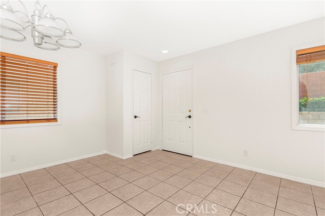 Detail Gallery Image 12 of 39 For 43473 30th St #4,  Lancaster,  CA 93536 - 3 Beds | 2/1 Baths