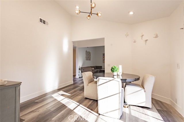 25065 Sunset W Place, Laguna Hills CA: https://media.crmls.org/medias/f7f5af7a-1e2b-4775-8c10-afe5af7546d5.jpg