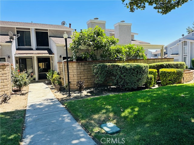 2003 S Mountain Avenue, Ontario CA: https://media.crmls.org/medias/f7f5afaf-efbc-4542-80ee-b64584a89355.jpg