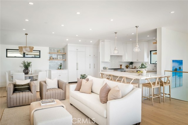 Detail Gallery Image 22 of 62 For 89 Bayview, Manhattan Beach,  CA 90266 - 3 Beds | 3/1 Baths