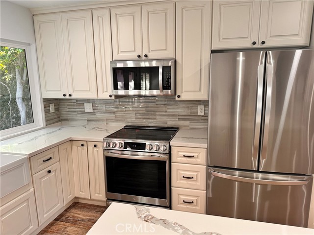 Detail Gallery Image 16 of 29 For 17400 Laurelbrook Ct, Cerritos,  CA 90703 - 3 Beds | 2 Baths