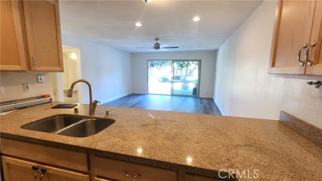 Detail Gallery Image 3 of 21 For 204 Orange Blossom, Irvine,  CA 92618 - 2 Beds | 1 Baths