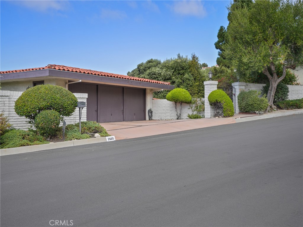 39. 2605 Via Olivera Palos Verdes Estates, CA 90274