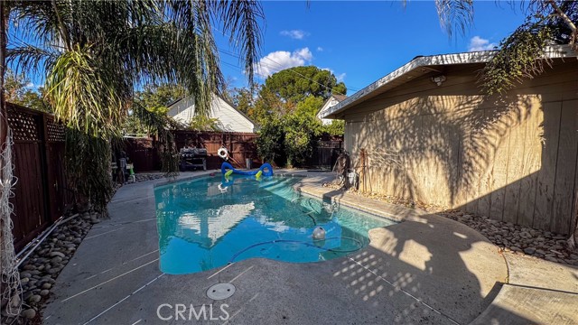 Detail Gallery Image 37 of 42 For 201 Oleander, Bakersfield,  CA 93304 - 4 Beds | 2 Baths