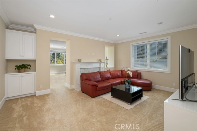 4 Summer House Lane, Newport Beach CA: https://media.crmls.org/medias/f7fa4746-3388-4405-8d38-584198ee7798.jpg