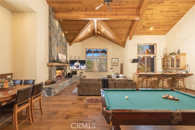 42143 Switzerland Drive, Big Bear CA: https://media.crmls.org/medias/f7fa762d-eff5-41b7-8fda-5ebe7f48f905.jpg