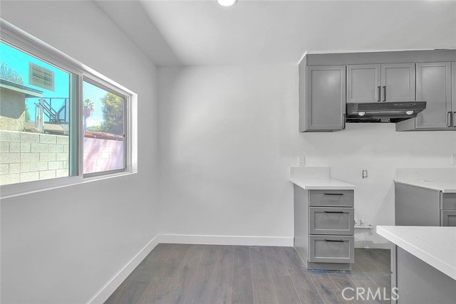 2112 California Avenue, Duarte CA: https://media.crmls.org/medias/f7fa9993-768a-4ee9-80e1-f89505672921.jpg