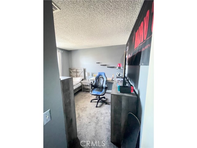 11557 Oakwood, Fontana CA: https://media.crmls.org/medias/f7faf992-ca05-4ca7-b6b0-831e7ffe4d4c.jpg