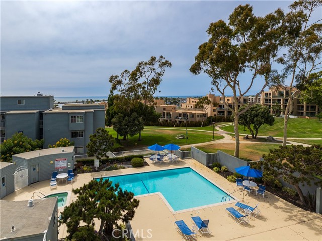 220 The Village, Redondo Beach, California 90277, 1 Bedroom Bedrooms, ,1 BathroomBathrooms,Residential,Sold,The Village,SB24153464