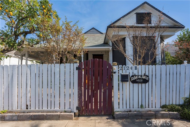 Detail Gallery Image 13 of 32 For 2124 E, Bakersfield,  CA 93301 - – Beds | – Baths