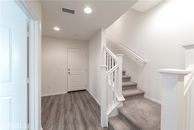 12438 Amesbury Circle, Whittier CA: https://media.crmls.org/medias/f7fb4d02-d4ce-4452-9193-4d59c1fe4ab4.jpg