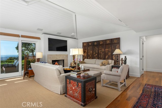 207 Calle Rica, San Clemente CA: https://media.crmls.org/medias/f7fb7b85-ec04-49a0-9760-5b45d9519d5c.jpg