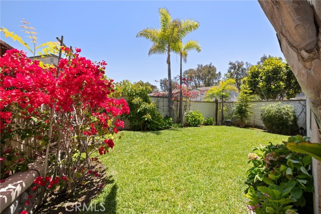68 Radiance Lane, Rancho Santa Margarita CA: https://media.crmls.org/medias/f7fb9886-2b22-4571-a14a-d8221dee74d9.jpg