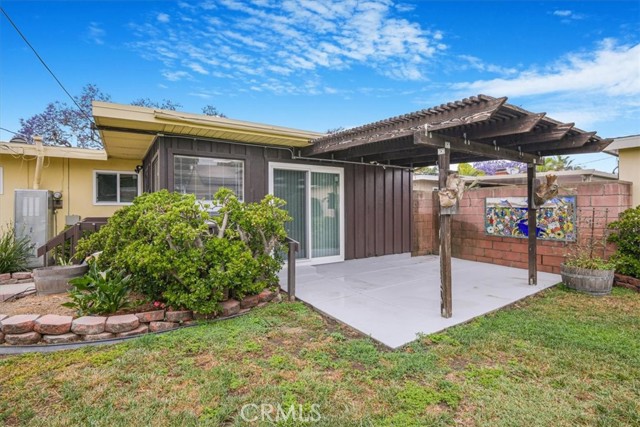 2216 Canehill Avenue, Long Beach CA: https://media.crmls.org/medias/f7fb9b08-98c3-475b-9612-392486c715bd.jpg