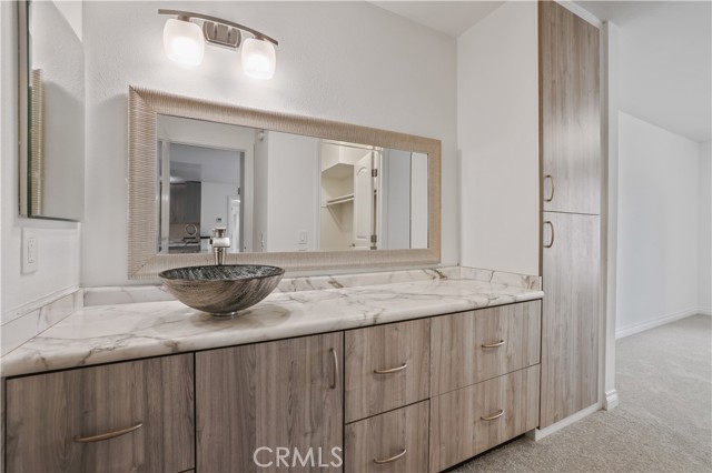 Detail Gallery Image 13 of 33 For 23515 Lyons #281,  Valencia,  CA 91355 - 2 Beds | 2 Baths